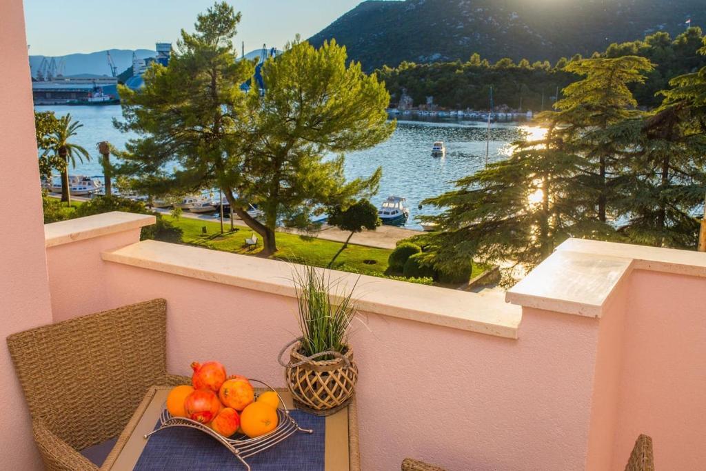 Apartment Karlo - Grad Ploce, Croatia Ploce  Exterior foto